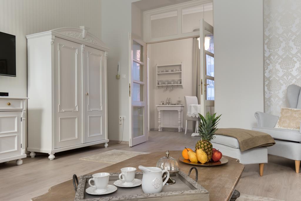 Chestnut & Eliza Suites Budapest Værelse billede